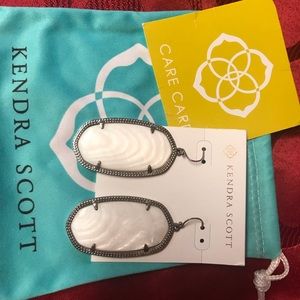 Kendra Scott Jewelry - Authentic Kendra Scott Danielle Earrings Kendra Scott Jewelry - Authentic Kendra Scott Danielle Earrings